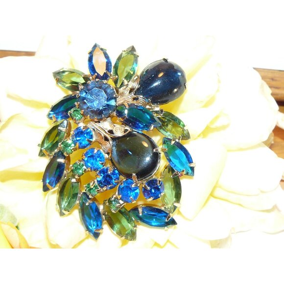 Stunning Blue and Green Rhinestone Brooch, Vintage Rhinestone Brooch, - Picture 2 of 6